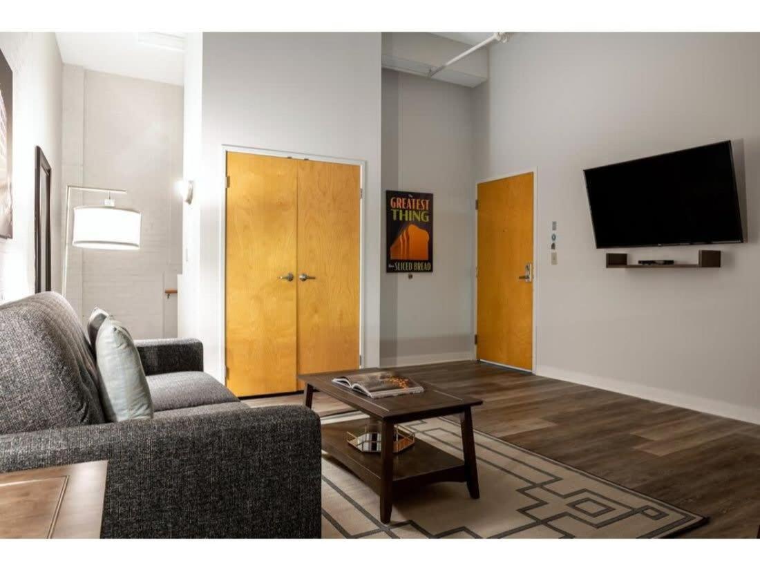 Beautiful 2Br 2Ba In The Block By Cozysuites Indianapolis Eksteriør billede